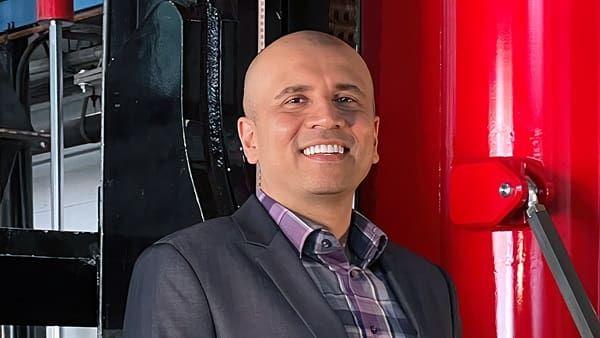 Hiten Sonpal headshot