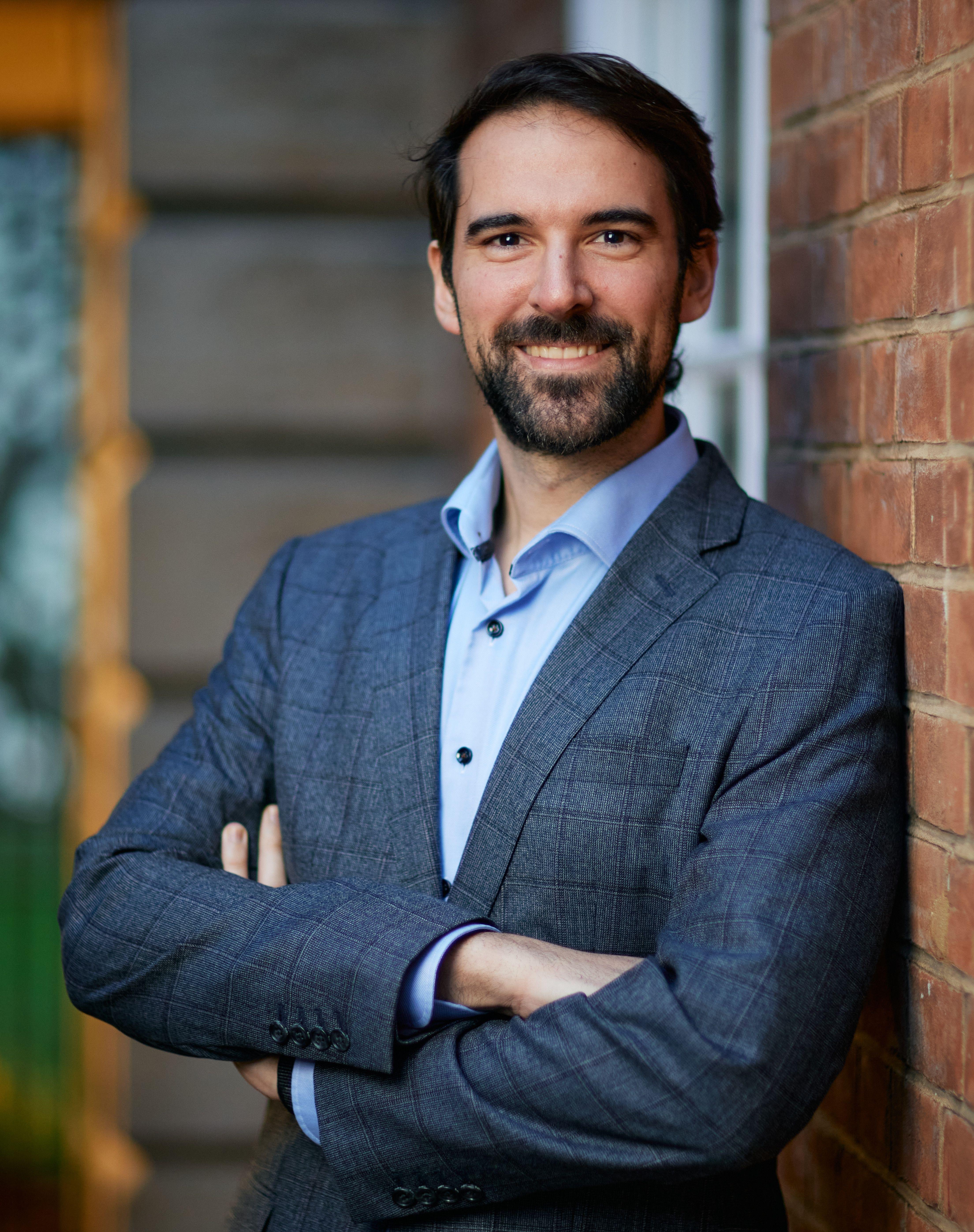 Johannes Galatsanos headshot